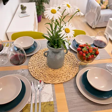 Ap Tzar Peter I Apartment Warna